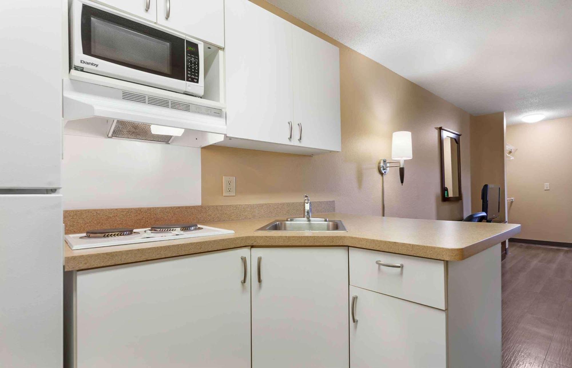 Extended Stay America Suites - Madison - Junction Court Middleton Dış mekan fotoğraf